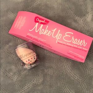 Beauty blender & makeup eraser